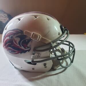 Schutt Football Helment | Youth Medium Fits - Needs 1 ear pad replaced